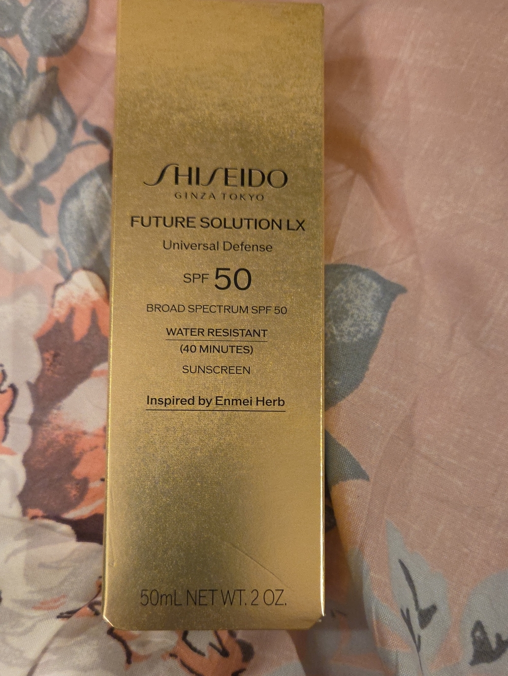 New Shiseido Future Solution LX Universal Defense SPF 50 - Gold